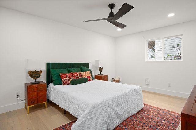 6807 Woodhue DR A, Austin, TX 78745