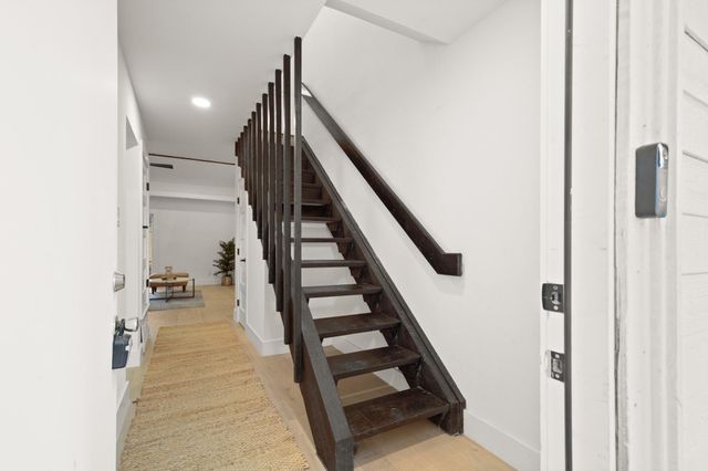 6807 Woodhue DR A, Austin, TX 78745