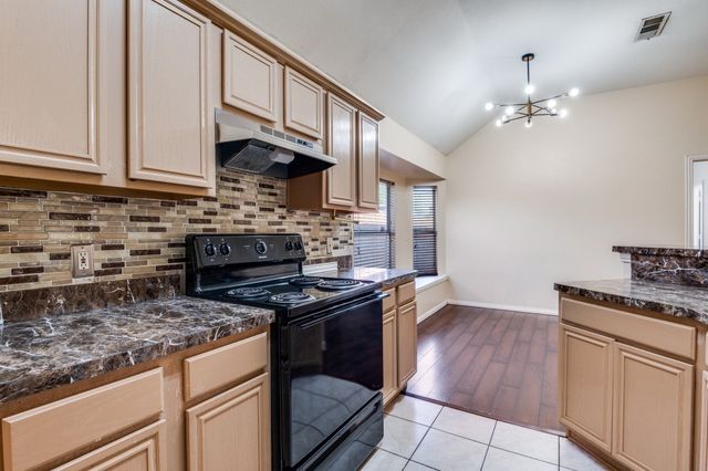 801 Lowe Drive, Cedar Hill, TX 75104