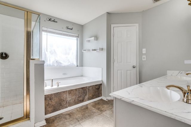 801 Lowe Drive, Cedar Hill, TX 75104