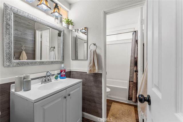 17229 Avenue Del Sol, Fontana, CA 92337