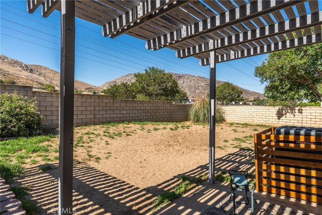 17229 Avenue Del Sol, Fontana, CA 92337
