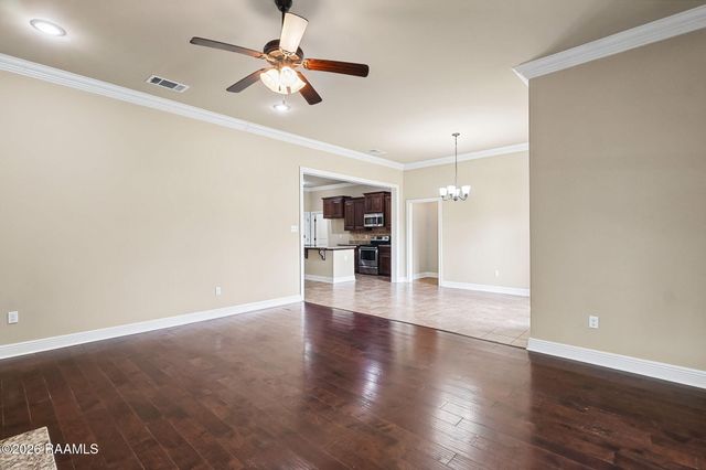 210 Woodhaven Road, Youngsville, LA 70592