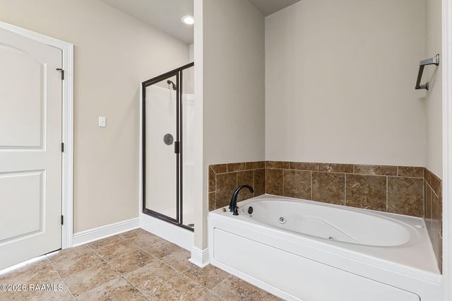 210 Woodhaven Road, Youngsville, LA 70592