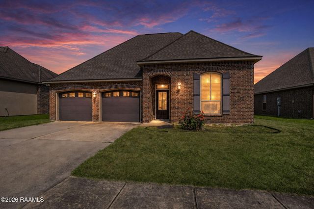 210 Woodhaven Road, Youngsville, LA 70592