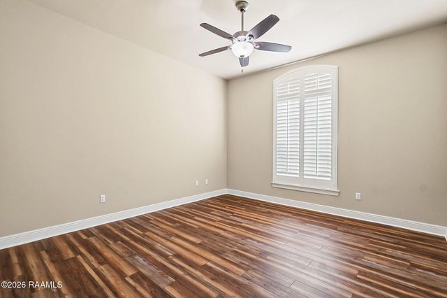 210 Woodhaven Road, Youngsville, LA 70592