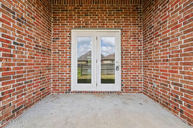 210 Woodhaven Road, Youngsville, LA 70592
