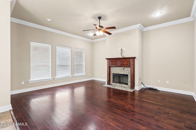 210 Woodhaven Road, Youngsville, LA 70592