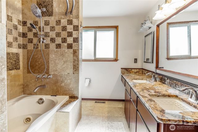 8419 121st Street E, Puyallup, WA 98373