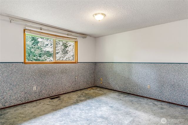 8419 121st Street E, Puyallup, WA 98373