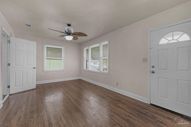 303 SE Gilliland Rd, Pensacola, FL 32507