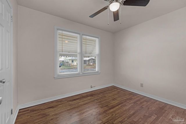 303 SE Gilliland Rd, Pensacola, FL 32507