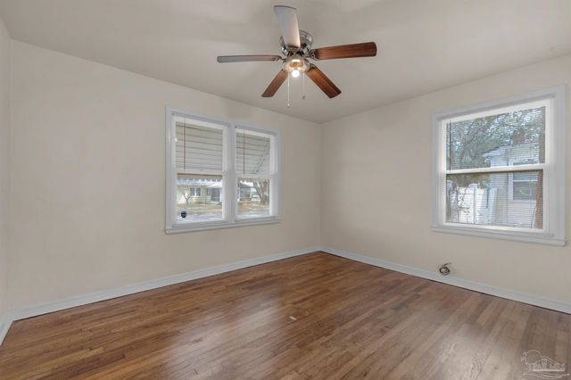 303 SE Gilliland Rd, Pensacola, FL 32507