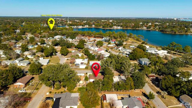 303 SE Gilliland Rd, Pensacola, FL 32507