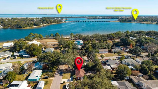 303 SE Gilliland Rd, Pensacola, FL 32507