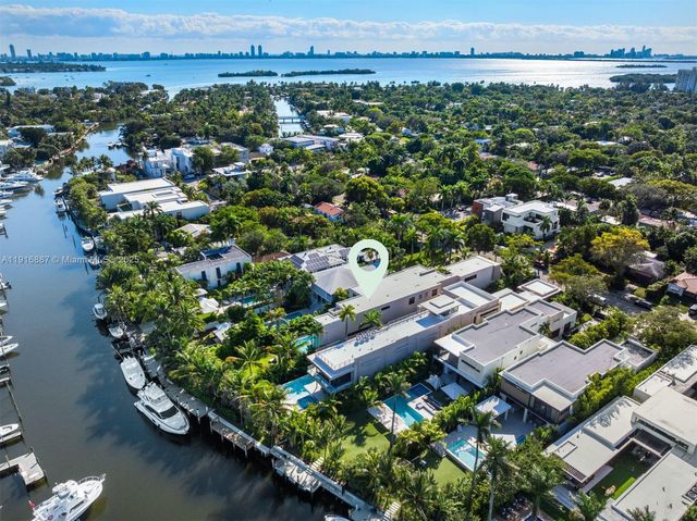 725 NE 77th St, Miami, FL 33138