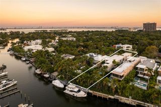 725 NE 77th St, Miami, FL 33138