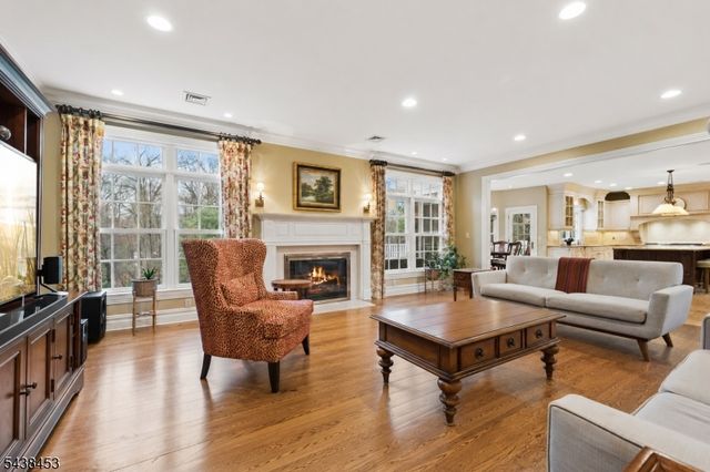 56 WILL LANE, Watchung Boro, NJ 07069