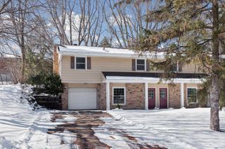 5570 & 5580 Shorewood Lane, Excelsior, MN 55331