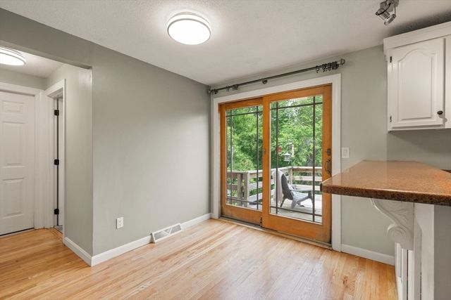 50 Farm Hill Rd, Wrentham, MA 02093