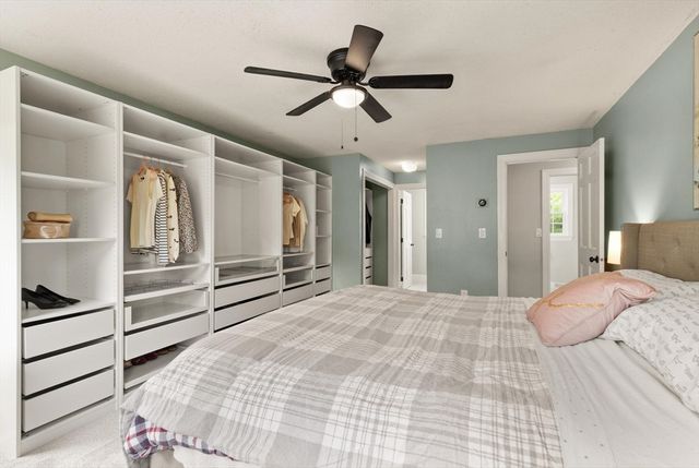 50 Farm Hill Rd, Wrentham, MA 02093