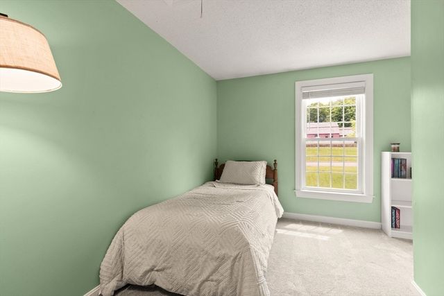 50 Farm Hill Rd, Wrentham, MA 02093