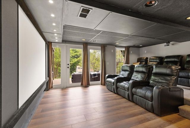 50 Farm Hill Rd, Wrentham, MA 02093