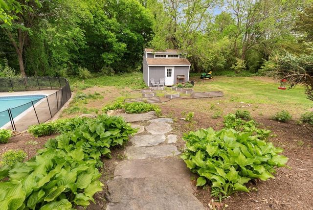 50 Farm Hill Rd, Wrentham, MA 02093