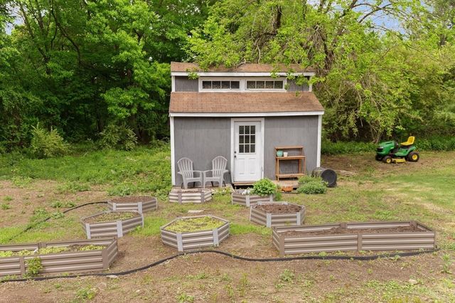 50 Farm Hill Rd, Wrentham, MA 02093