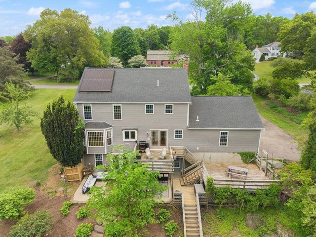 50 Farm Hill Rd, Wrentham, MA 02093