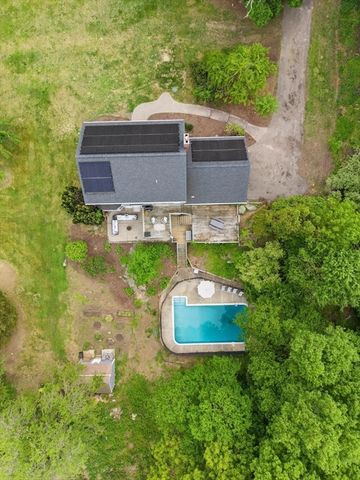 50 Farm Hill Rd, Wrentham, MA 02093