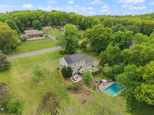 50 Farm Hill Rd, Wrentham, MA 02093