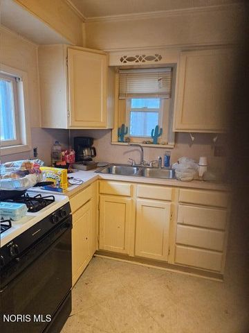 2045 Fairfax Road, Toledo, OH 43613