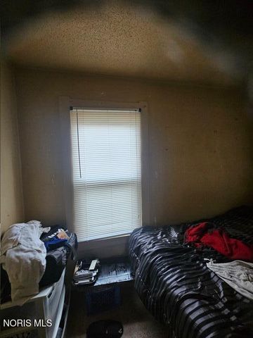 2045 Fairfax Road, Toledo, OH 43613