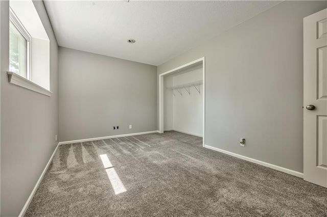 16249 W 156th Terrace, Olathe, KS 66062