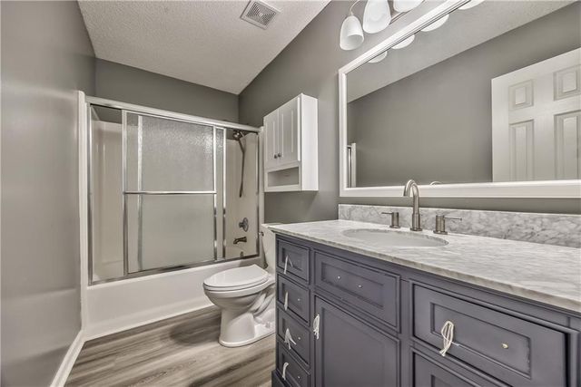 16249 W 156th Terrace, Olathe, KS 66062