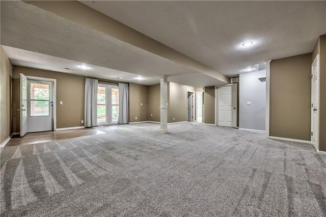 16249 W 156th Terrace, Olathe, KS 66062