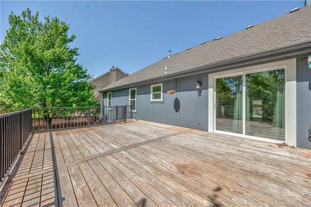 16249 W 156th Terrace, Olathe, KS 66062