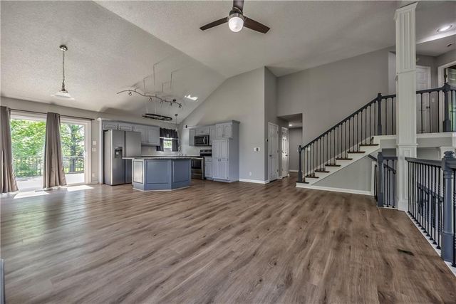 16249 W 156th Terrace, Olathe, KS 66062