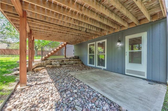 16249 W 156th Terrace, Olathe, KS 66062