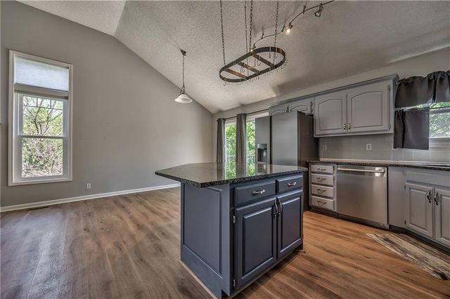 16249 W 156th Terrace, Olathe, KS 66062