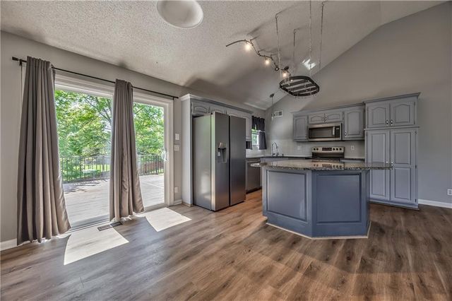 16249 W 156th Terrace, Olathe, KS 66062