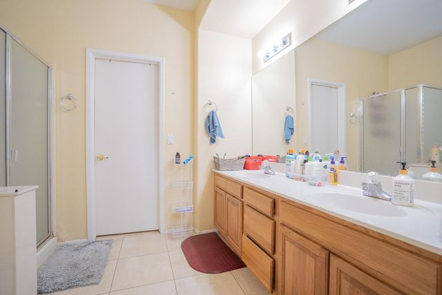 4613 E Desert Cactus Street, Phoenix, AZ 85032