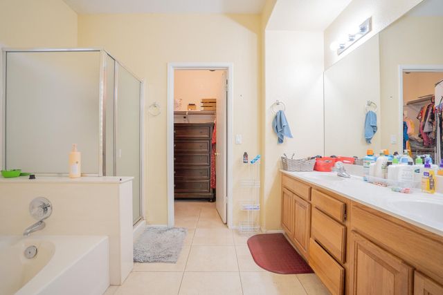 4613 E Desert Cactus Street, Phoenix, AZ 85032