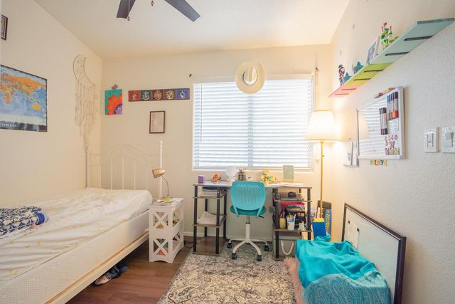 4613 E Desert Cactus Street, Phoenix, AZ 85032