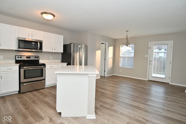 607 Greenway Street, Greenwood, IN 46143