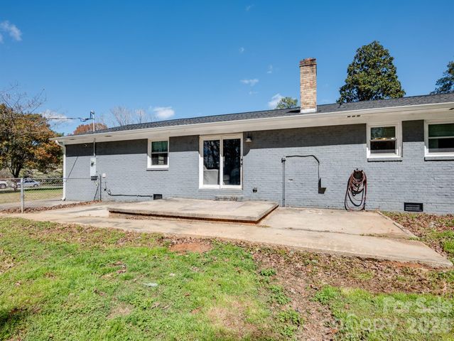 1309 Crestfield Drive, Lancaster, SC 29720