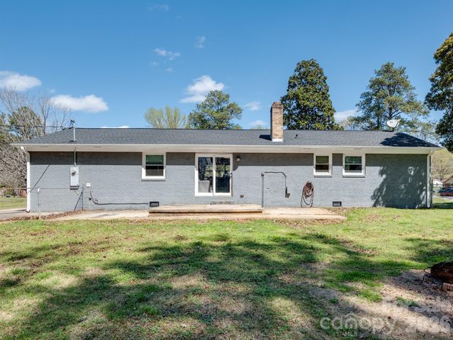 1309 Crestfield Drive, Lancaster, SC 29720