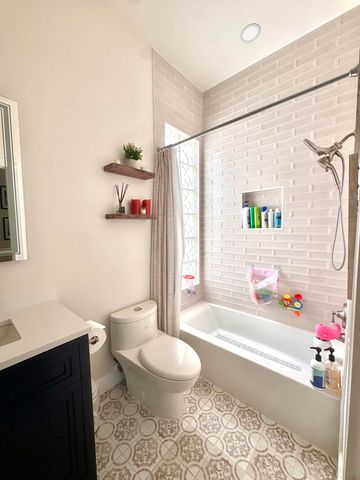 8452 Beaconhill Road, Palm Beach Gardens, FL 33410