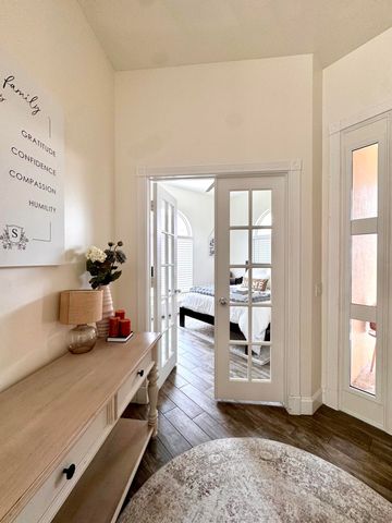 8452 Beaconhill Road, Palm Beach Gardens, FL 33410